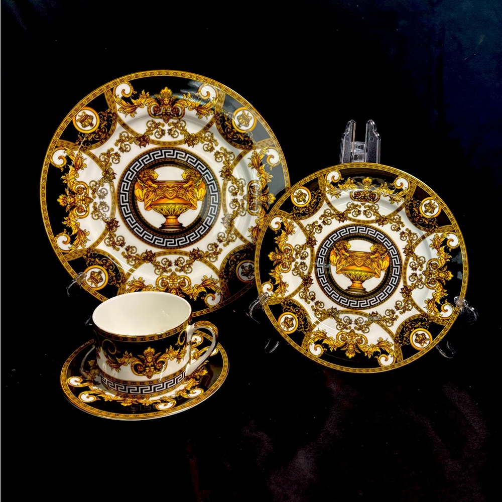 Elegant Gold and Black Dinnerware Set